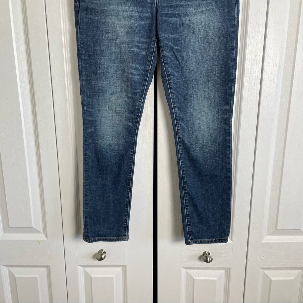 Lucky Brand Straight Skinny Jeans Women’s 6 | 28 Blue Med Wash Whiskering Casual - Picture 4 of 13